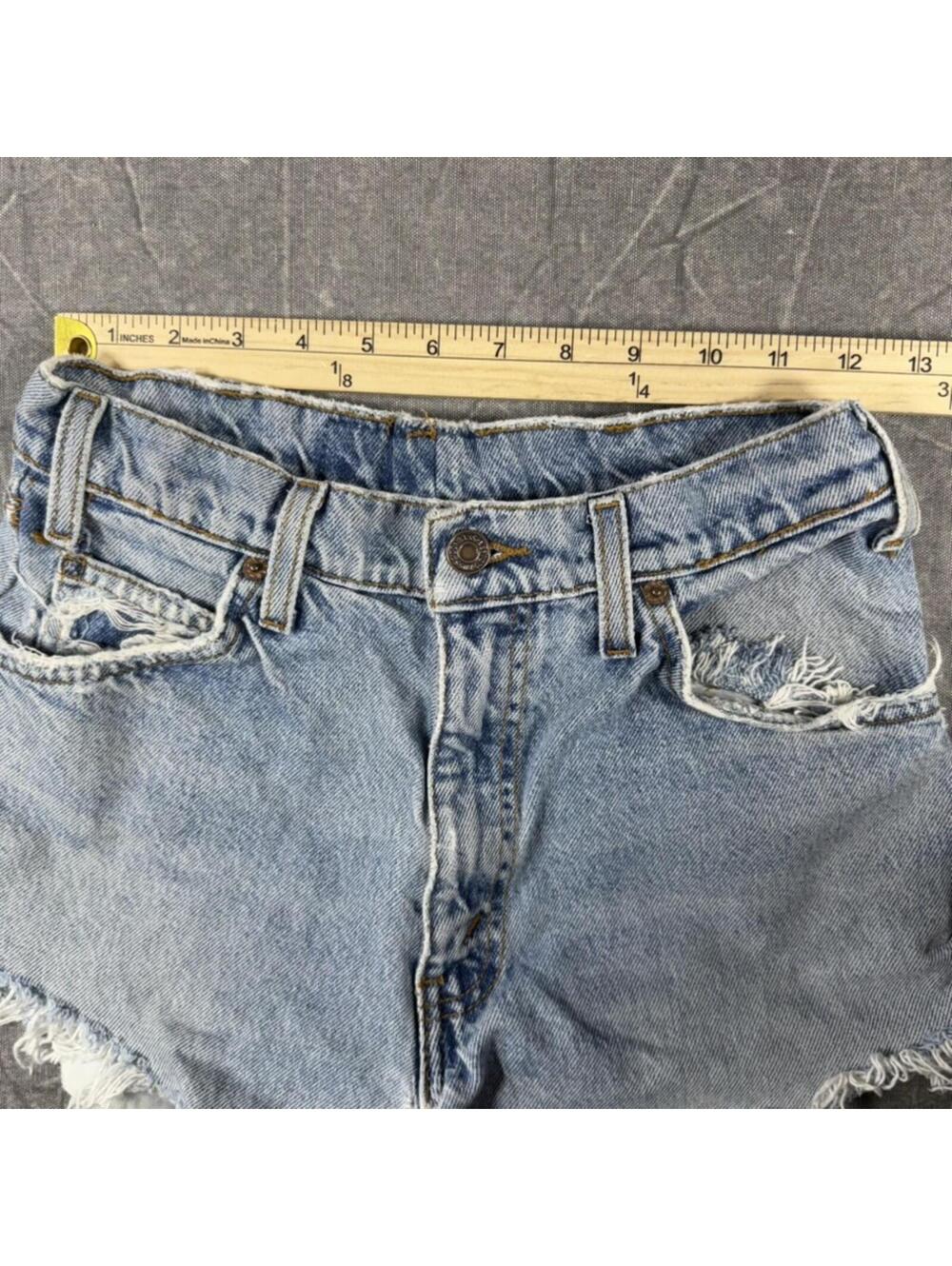 Levi's Shorts Women's S Blue Distressed Jeans - Picture 4 of 7